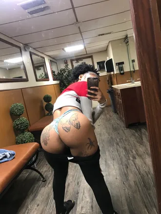 OnlyFans account  cemonaeee header 2