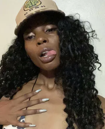 OnlyFans cuenta loveb0mbs avatar 1