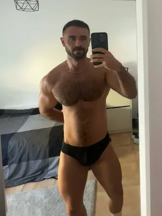 OnlyFans account  casualchicopt header 2