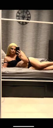 OnlyFans cuenta christine.dior header 2