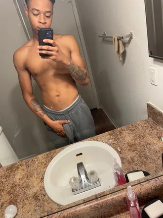 OnlyFans cuenta whothatkee header 2