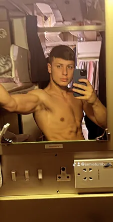 OnlyFans cuenta jamieturnbull header 2