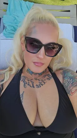 OnlyFans cuenta lizzylizard407 header 2