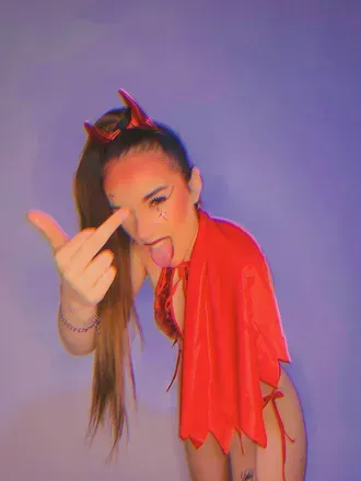 OnlyFans cuenta ravenchic avatar 1