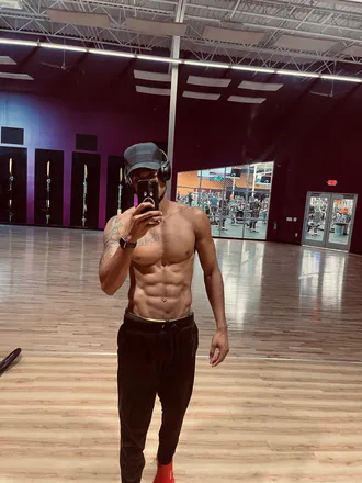 OnlyFans account  vonus header 2