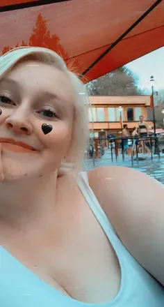 OnlyFans cuenta queenofcurves95 avatar 1