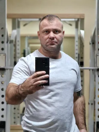 OnlyFans cuenta brown8585 header 2