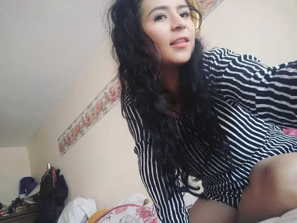 OnlyFans cuenta bell_mora header 2