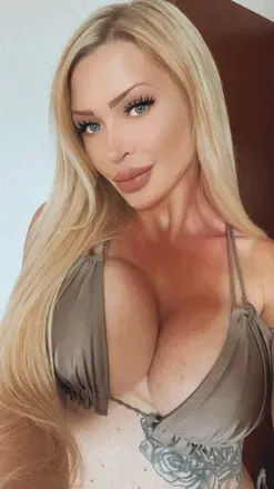 OnlyFans cuenta vikyhaze avatar 1
