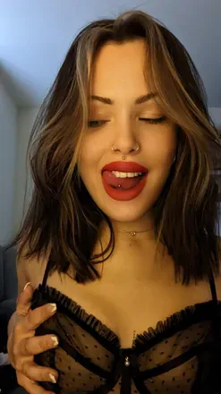 OnlyFans account  missannalieselondon avatar 1