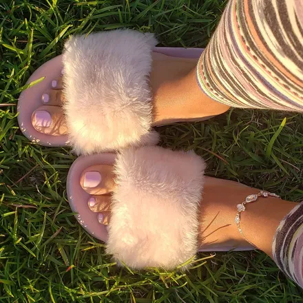 OnlyFans cuenta yummytoehoney header 2