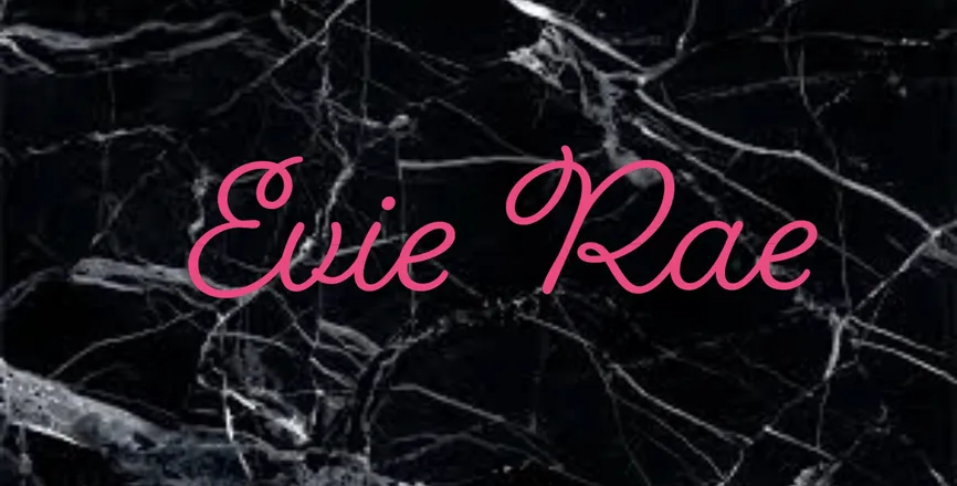 OnlyFans account  evierae header 1
