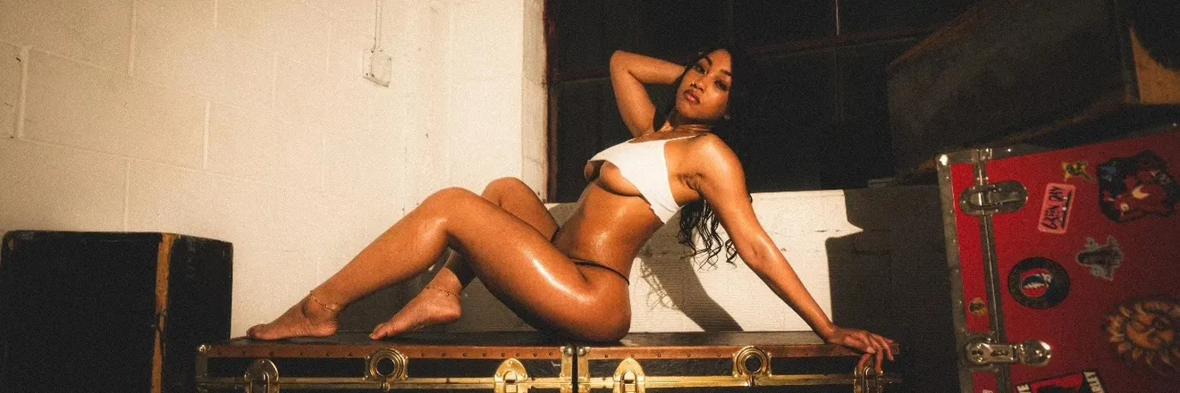 OnlyFans cuenta milanisummer header 2