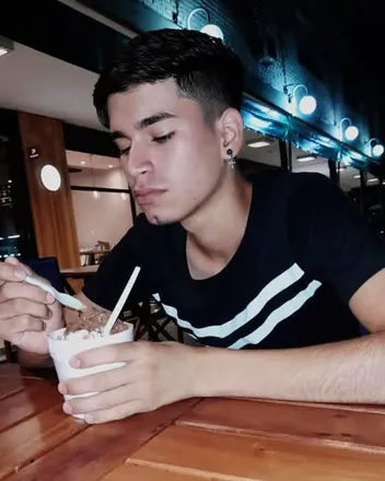 OnlyFans cuenta dylannahuelvizcarra header 2