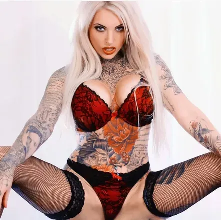 OnlyFans account  nevaeheaven avatar 1