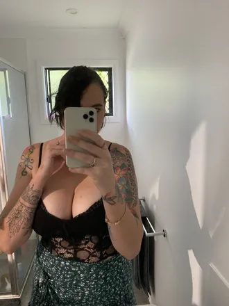 OnlyFans account  sweet_tittiesxx header 2