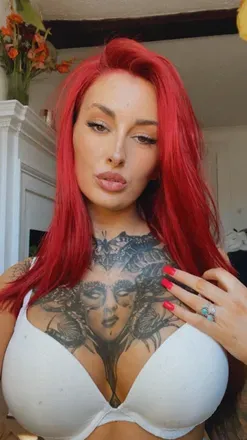 OnlyFans cuenta gingergal28 header 2
