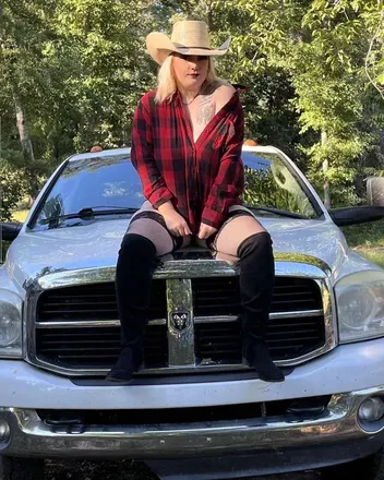 OnlyFans account  mustangsally6 avatar 1