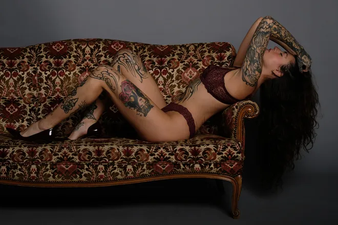 OnlyFans cuenta lessxmystic header 2
