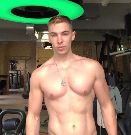 OnlyFans cuenta u225184024 header 2
