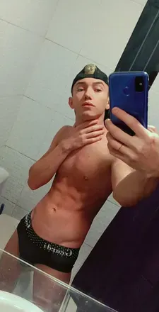 OnlyFans cuenta logan001 avatar 1