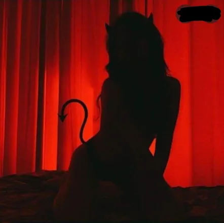 OnlyFans account  hazel98 header 2