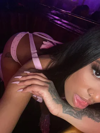 OnlyFans cuenta mezzyafterdarkx header 2