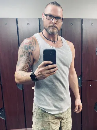OnlyFans cuenta down_n_dirty73 avatar 1