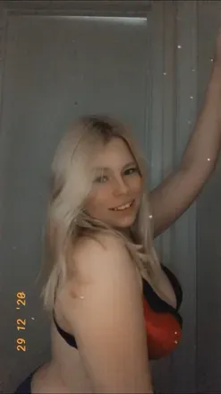 OnlyFans cuenta blondebaddie924 avatar 1