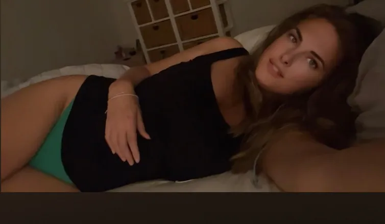 OnlyFans cuenta bellagoldie header 2