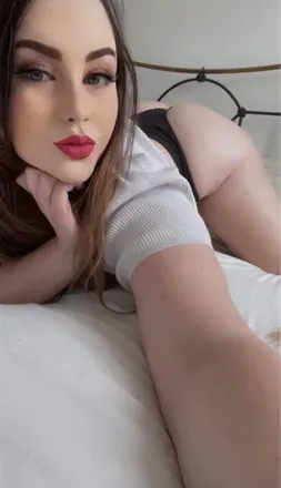 OnlyFans cuenta goddesslozzy header 2
