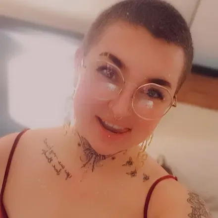 OnlyFans cuenta juic.e.kiwi avatar 1