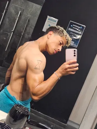 OnlyFans cuenta josten_seth header 2