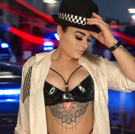 OnlyFans cuenta officer_naughtyx avatar 1