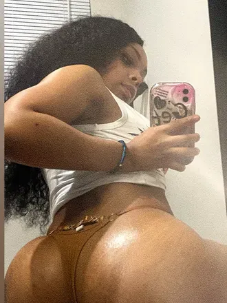 OnlyFans cuenta creamyassni avatar 1