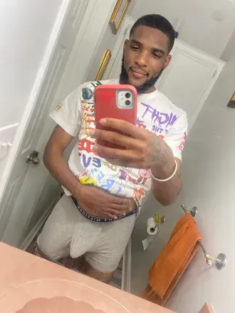 OnlyFans account  1selfmade.dee avatar 1