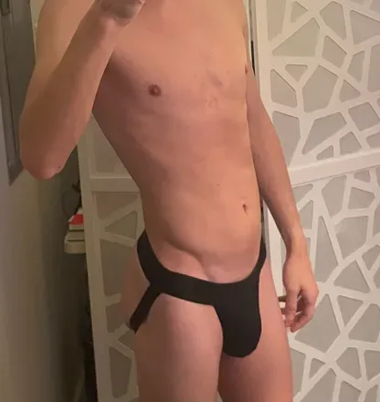 OnlyFans cuenta 8in_twink avatar 1