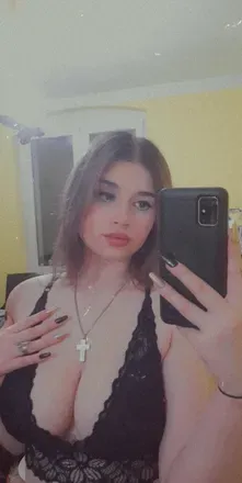 OnlyFans account  avepie avatar 1