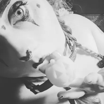 OnlyFans cuenta shelovesthemonsters header 2