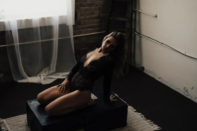 OnlyFans cuenta royalhoneyyy header 2