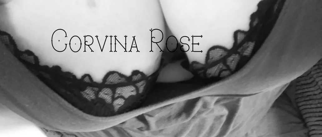 OnlyFans cuenta corvina_rose header 2