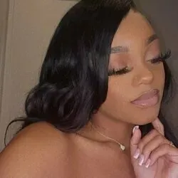 OnlyFans cuenta yournanii avatar 1