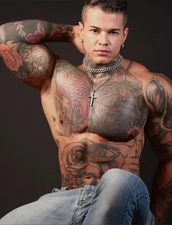 OnlyFans cuenta princeaugustu18 header 2
