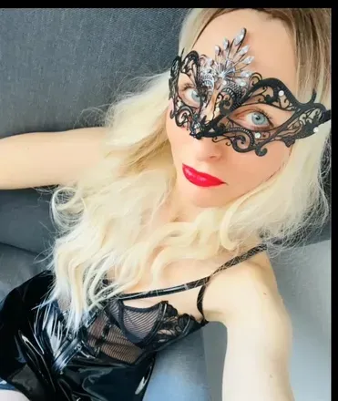 OnlyFans account  mistress-nikita avatar 1