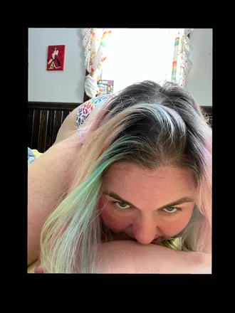 OnlyFans cuenta maeve_rainbow header 2