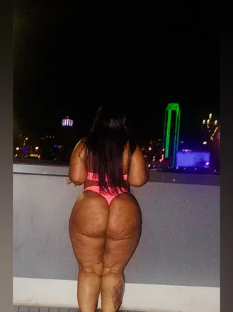 OnlyFans account  mulanialexisss header 2