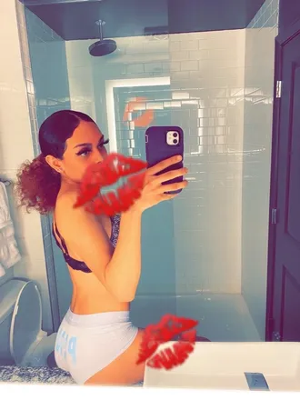 OnlyFans cuenta alexists header 2