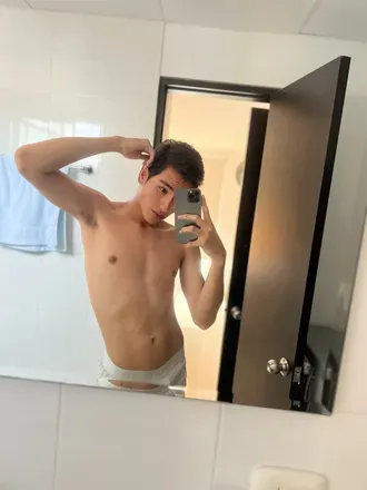 OnlyFans cuenta ineedtobeyours avatar 1