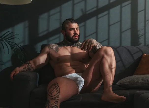OnlyFans cuenta mikebully2 header 2