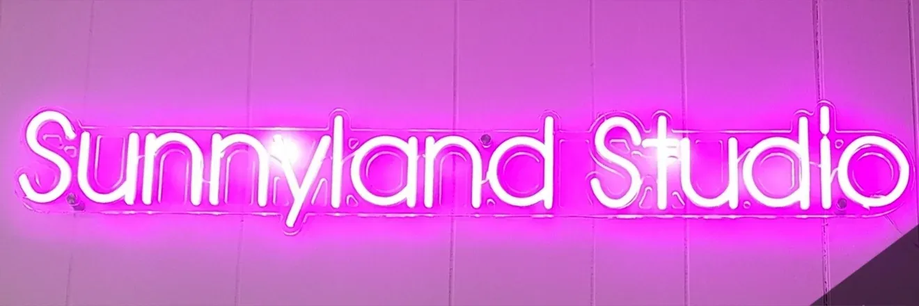 OnlyFans account  sunnycrittenden header 2